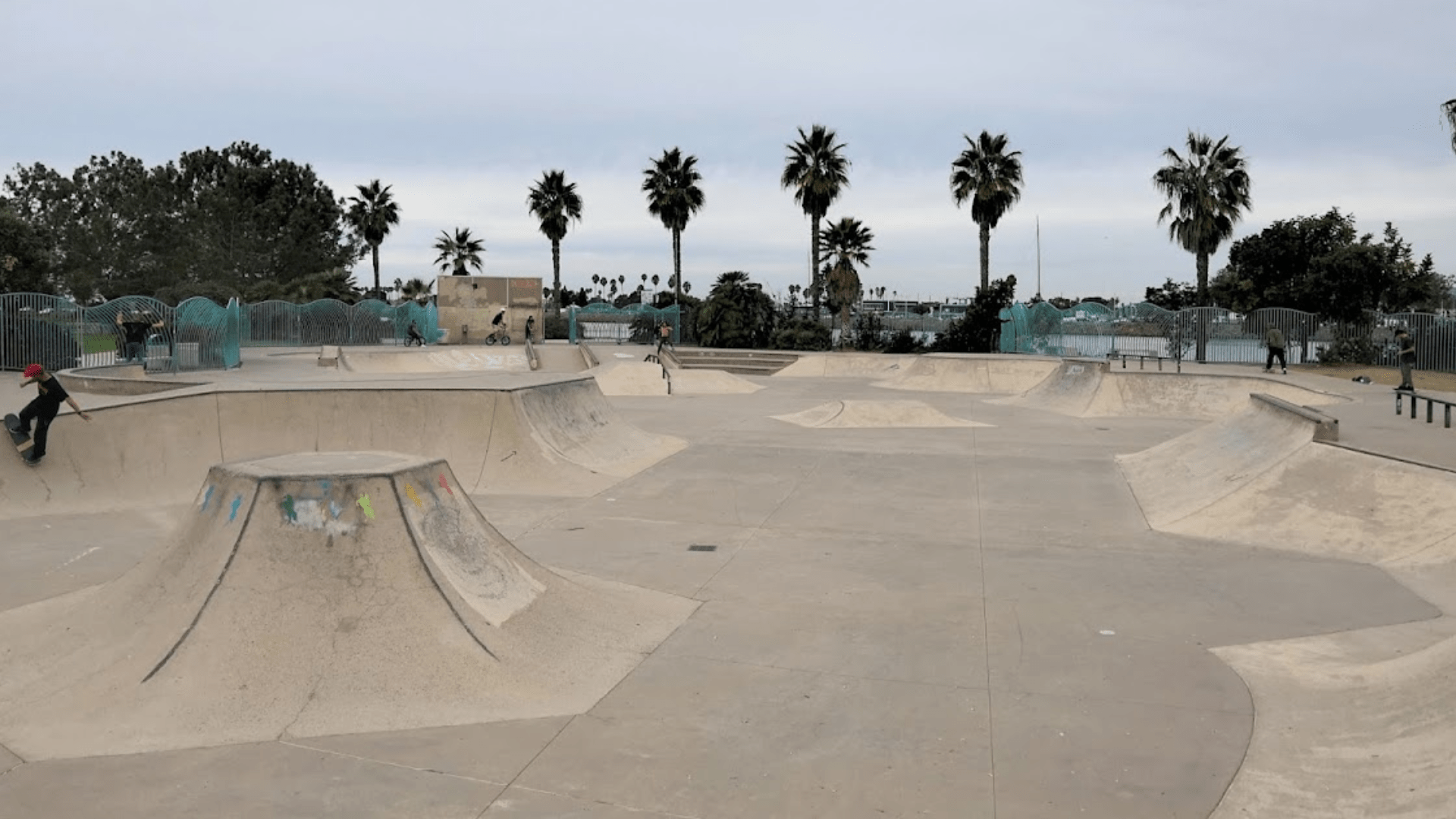 Robb_Field_Skate_Park,_San_Diego[1]